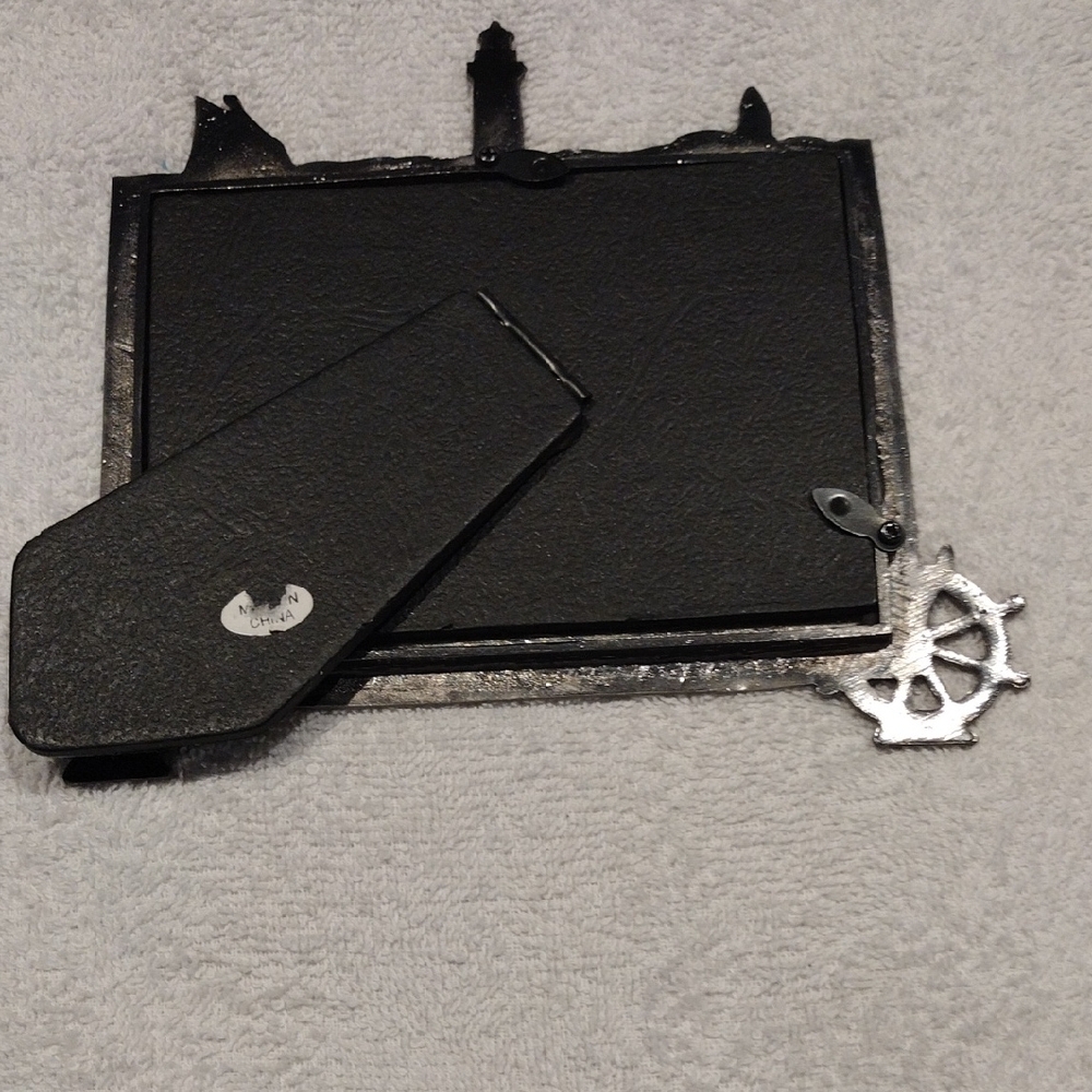 2 For 8 Sale, Unbranded, Beach And Sailor Pewter Picture Frame - Picture 3 of 3